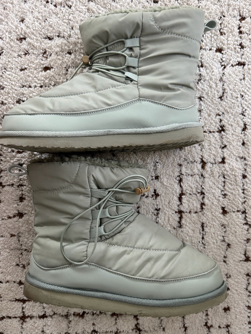 Women’s Puffer Winter Boots in Sage Green - Picture 3 of 4
